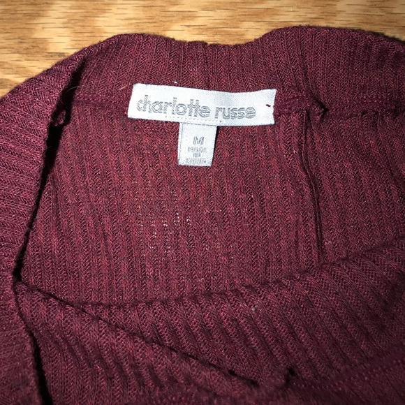 Maroon crop top with a cross cross bottom - Picture 2 of 2